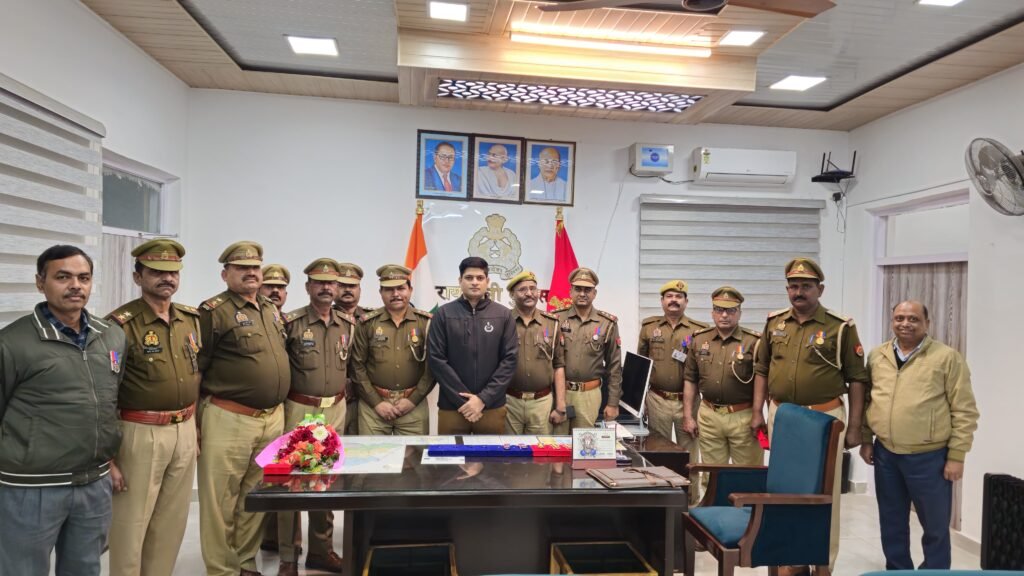 गृह मंत्रालय भारत सरकार द्वारा रायबरेली के पुलिसकर्मियों को अति उत्कृष्ट व उत्कृष्ट सेवा पदक