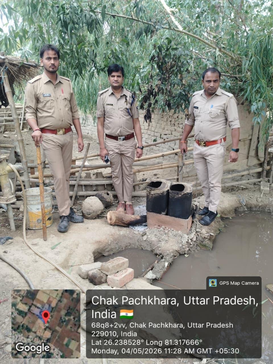 रायबरेली में आबकारी टीम द्वारा अवैध शराब पर कार्रवाई