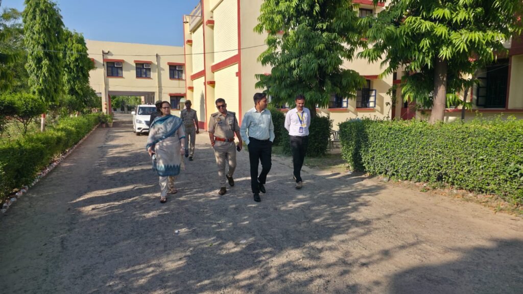 रायबरेली में NEET 2026 परीक्षा सकुशल सम्पन्न, 2592 में 2548 अभ्यर्थी शामिल